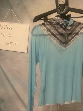 Light Blue Women’s Long-Sleeve Hooded Blouse with Chevron Detail